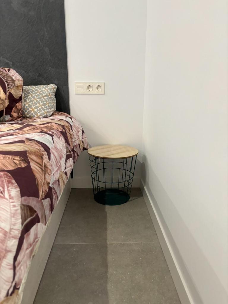 Hermoso Piso A 5 Minutos De La Estacion De Bus Y Tren Maria Zambrano Appartement