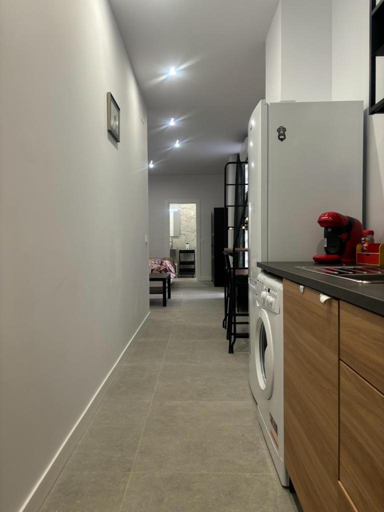 Hermoso Piso A 5 Minutos De La Estacion De Bus Y Tren Maria Zambrano Appartement