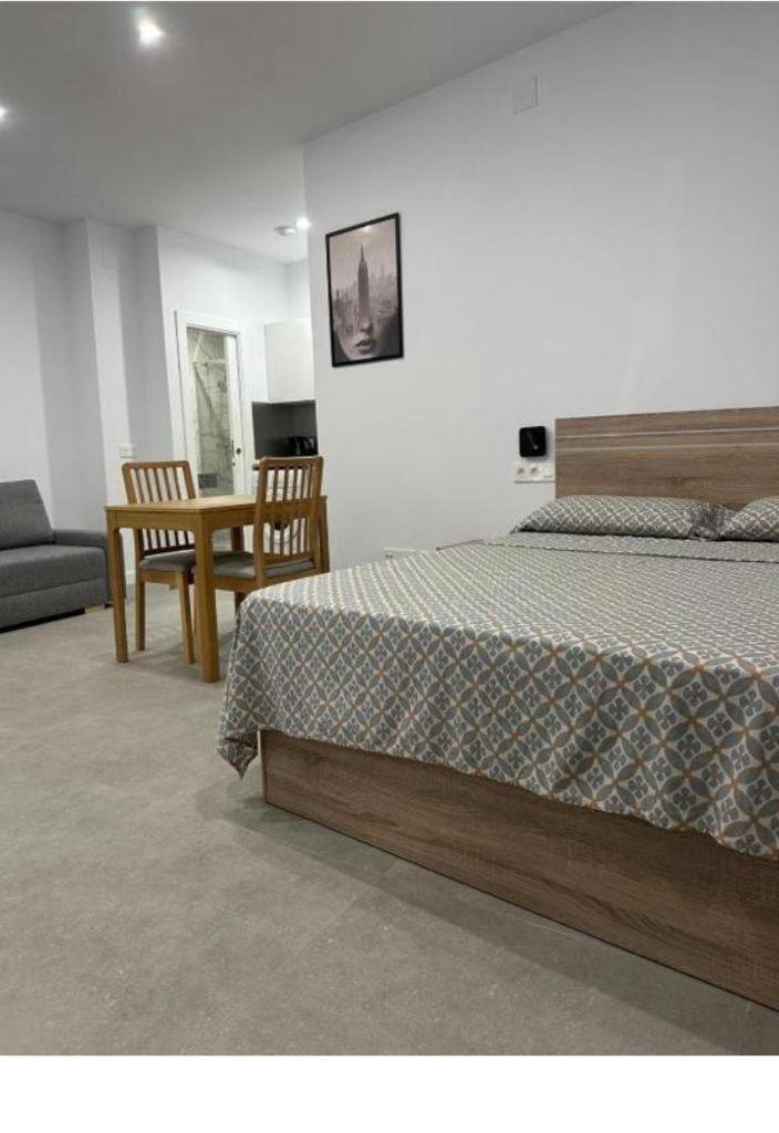 Appartement Hermoso Piso A 5 Minutos De La Estacion De Bus Y Tren Maria Zambrano