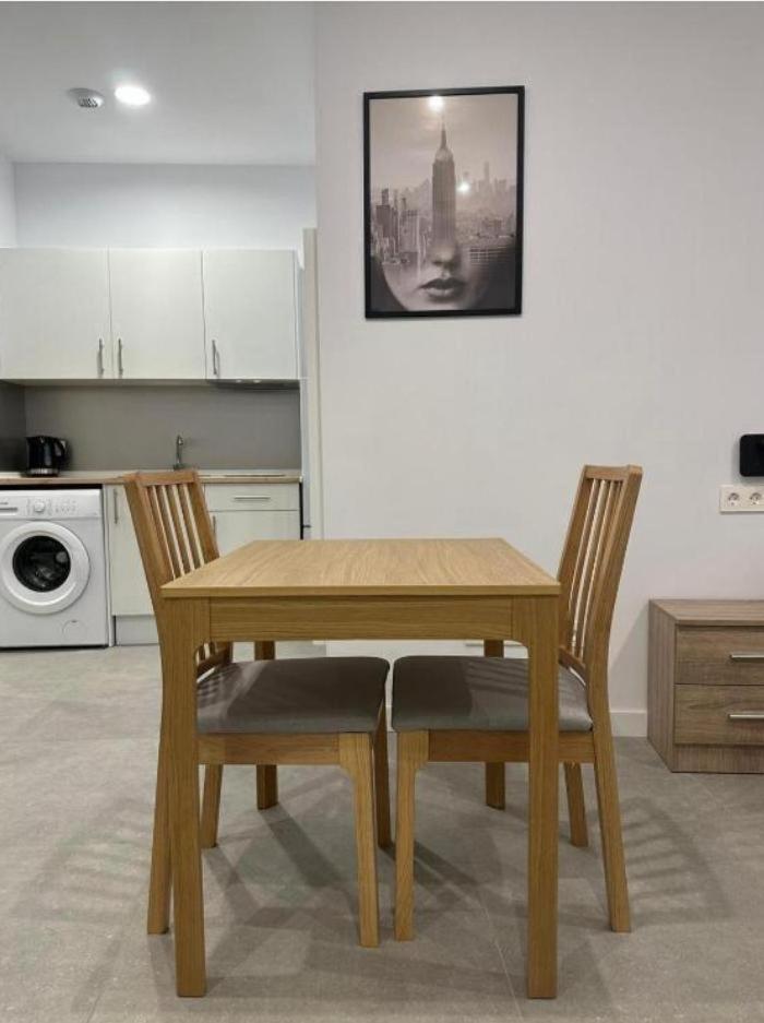 Appartement Hermoso Piso A 5 Minutos De La Estacion De Bus Y Tren Maria Zambrano *